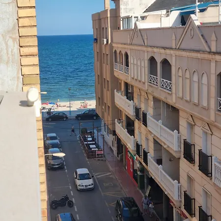 Апартаменты Dina Sea Breeze Торевьиа